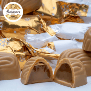 Az Év Szaloncukra 2025: Karamellizált fehércsokoládéval bevont, Lotus kekszes karamellás szaloncukor